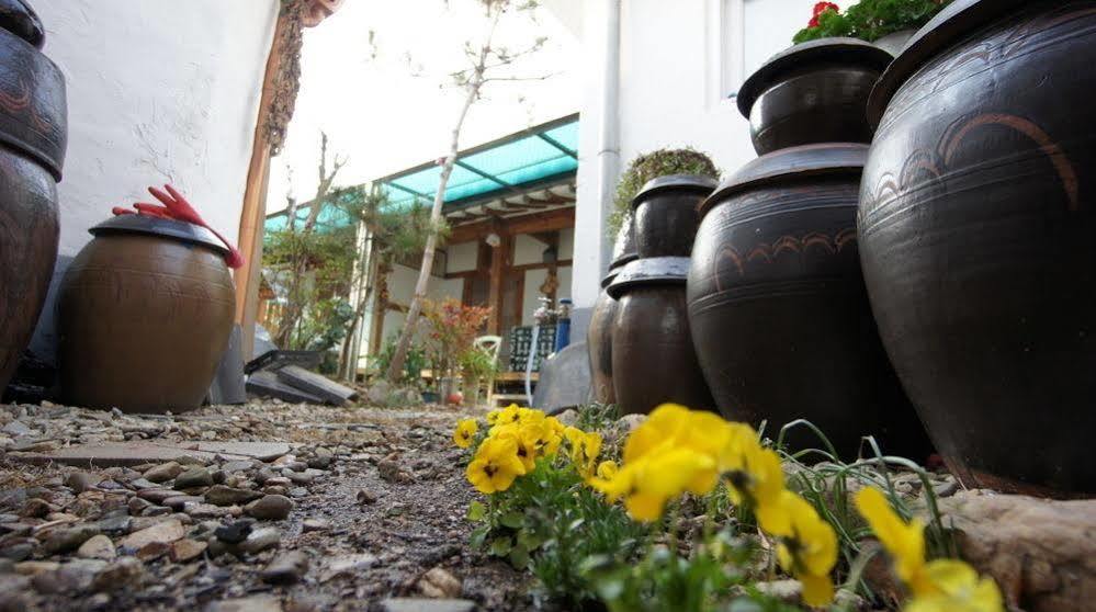 1928 Suimmaru Hanok Guesthouse جيونجو المظهر الخارجي الصورة